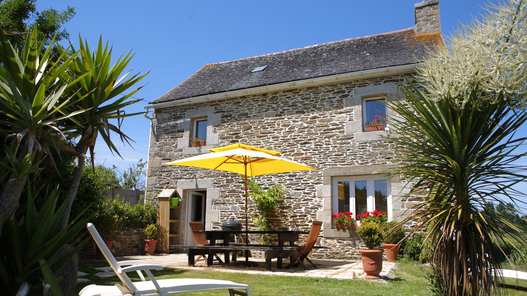 découvrez notre assurance échange de maison pour des vacances en toute sérénité. protégez votre logement et profitez pleinement de vos échanges entre particuliers.