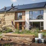 découvrez des astuces et solutions pratiques pour une rénovation écologique efficace, afin de réduire votre empreinte carbone et contribuer à la protection de l'environnement.